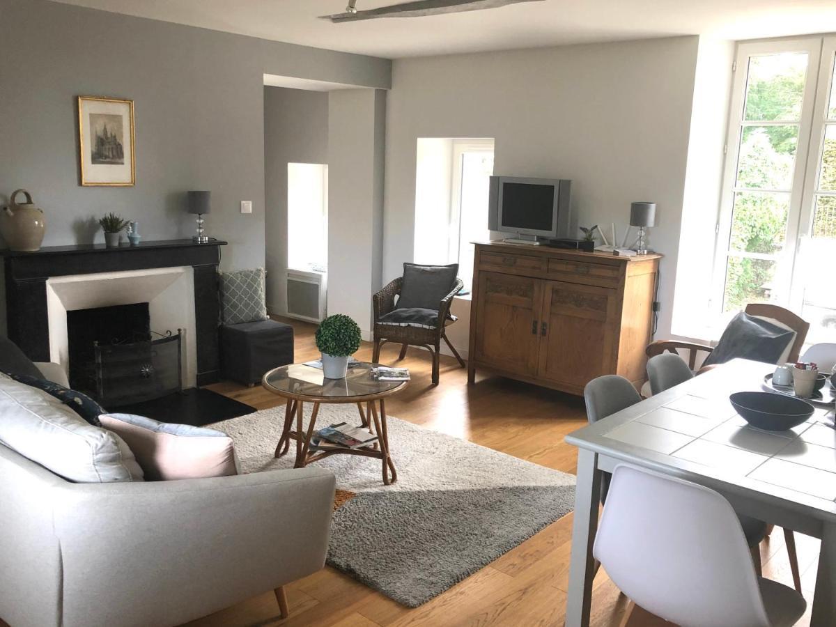 Appartement Les Escuries à Commes Extérieur photo