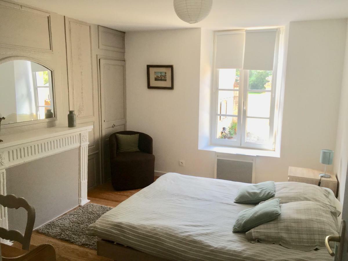 Appartement Les Escuries à Commes Extérieur photo
